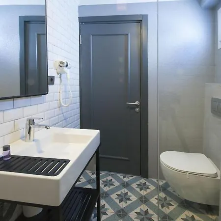 Smart Hotel *